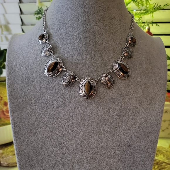 paparazzi Jewelry - Paparazzi Elegant Silver and Brown Women's Necklace